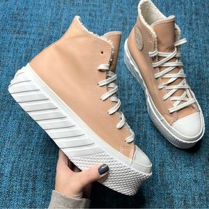 Converse CTAS 2X Platform High Cozy Sherpa Sneakers in Vachetta Beige Size 9.5